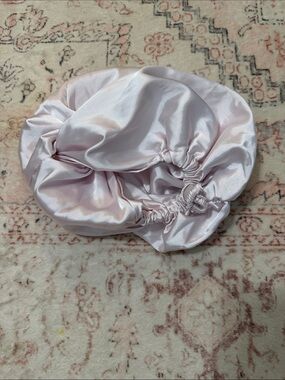 Source Unknown Satin Sleep Bonnet in Light Pink